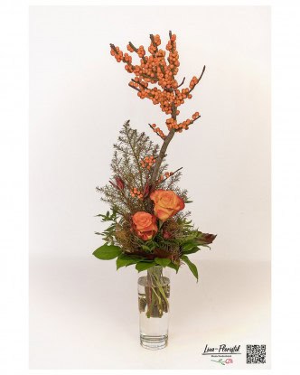 Blumenstrauß mit Ilex-Zweig, Ecuador Rosen und Leucospermum