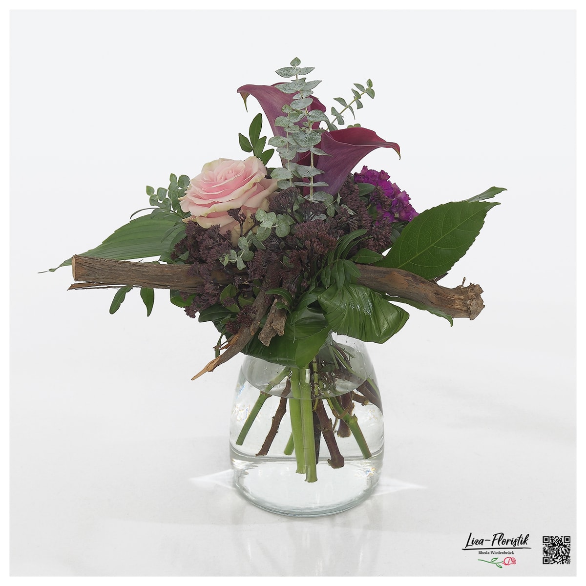 Blumenstrauß mit Calla, Rose, Eukalyptus, Hortensie und Sedum