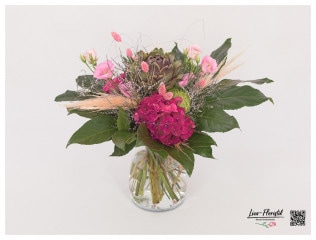 Blumenstrauß mit Chrysanthemen, Artischocke, Hortensien, Lisianthus, Pampasgras, Rosen, Disteln und Phalaris