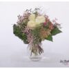 Blumenstrauß mit Hortensien, Rosen und rosa Schleierkraut