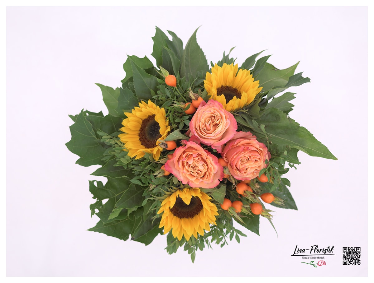 Hagebutten, Rosen und Sonnenblumen - Detail -