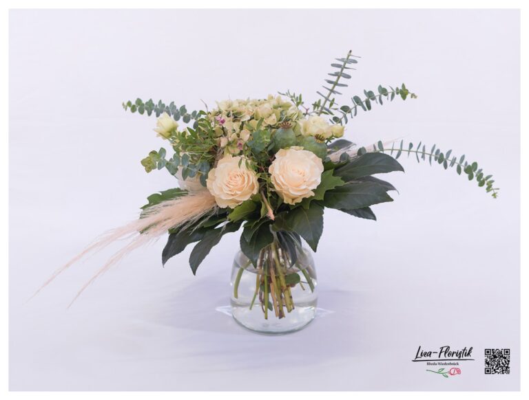 Hortensie, Rosen, Lisianthus, Eukalyptus, Pampasgras und Mohn