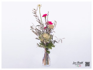 Blumenstrauß mit Lotus, Zierkohl, Nelken, Ornithogalum Weidekätzchen und Olive