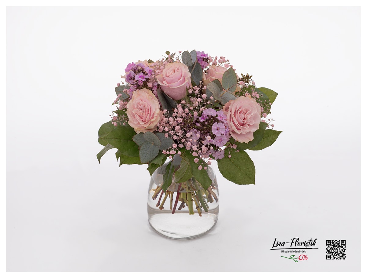 Blumenstrauß mit Phlox, rosa Rosen, rosa Schleierkraut und  Eukalyptus