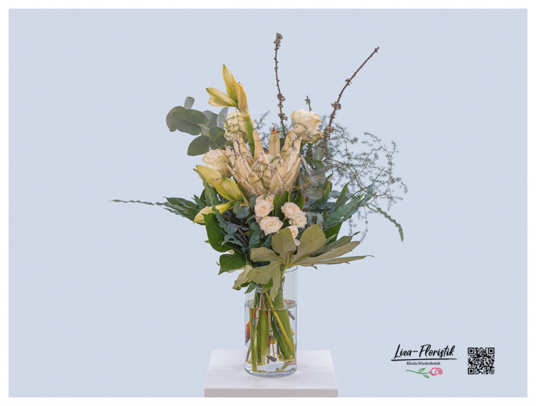 Kondolenzstrauß mit Protea, Rosen, Polyantharosen, Amaryllis und Eukalyptus