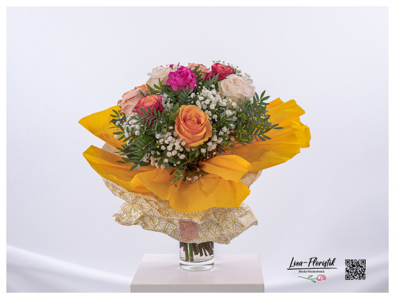 Geburtstagsstrauß - Bunte Rosen und zartes Schleierkraut