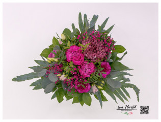 Detail - Blumenstrauß mit pinken Rosen Hearts, Gerbera, Schleierkraut, Chrysanthemen, Lisianthus,  Nelken und Eukalyptus