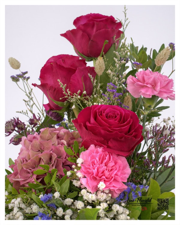 Detail: Rosen, Hortensie, Nelken, Schleierkraut, Statice und Astrantie