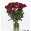 30 rote Rosen, prachtvoll arrangiert und kombiniert mit zartem Schleierkraut, bilden diesen beeindruckenden Strauß – eine perfekte Geste, um einen besonderen Geburtstag stilvoll zu feiern.