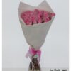 20 Ecuador-Rosen der Sorte Jet Set in strahlendem Pink – das perfekte Geburtstagsgeschenk für Menschen, die das Leben in vollen Zügen genießen.