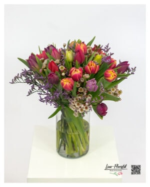 Farbenfroher Tulpenstrauß – Frühlingshafte Akzente in kräftigen Farben