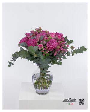 Blumenstrauß pink rosa mit Rosen und Eukalyptus