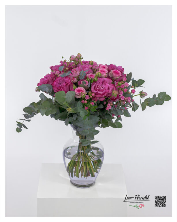 Blumenstrauß pink rosa mit Rosen und Eukalyptus