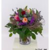Kreativ gebundener Blumenstrauß mit bunten Premium Rosen und Clematis – mit Löwenmäulchen, Statice, Disteln und dekorativem Flechtwerk