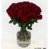 Eleganter Blumenstrauß mit 70 roten Rosen, dicht und voll gebunden
